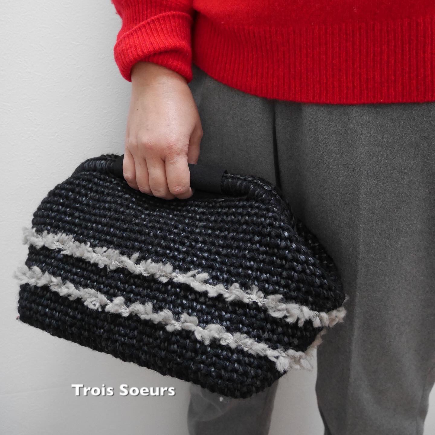 もこもこビッグクラッチ チェーンショルダー付き | Trois Soeurs