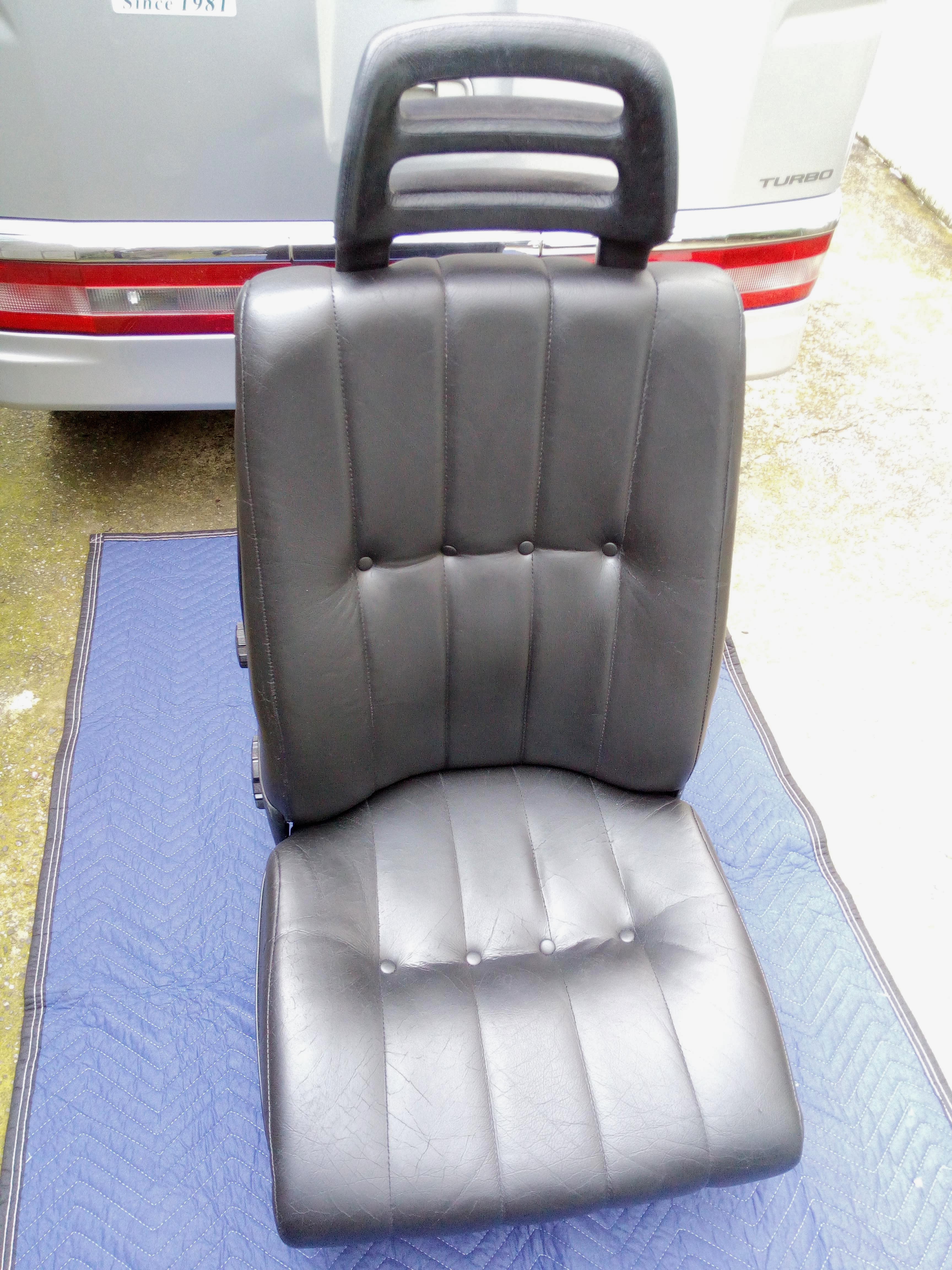 【新品・未使用・純正品】ボルボ240 セカンドシートラッチ 新品・未使用・純正品】ボルボ240 セカンドシートラッチ 2025年