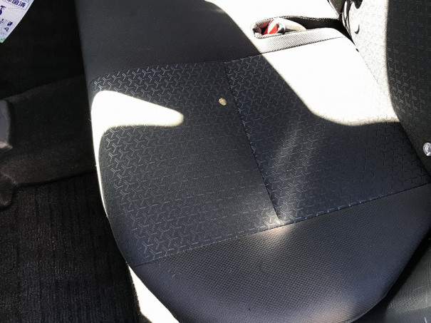 トヨタ ライズ シート焦げ穴補修 Totalrepair Norique