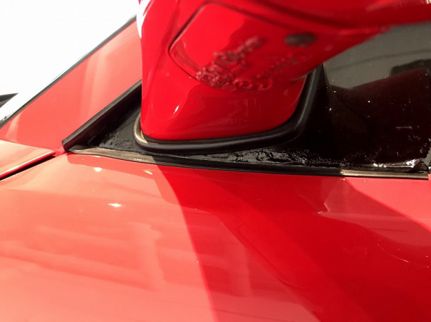 フェラーリ F355 サビ浮き簡易補修 Totalrepair Norique フェラーリ F355 サビ浮き簡易補修 Totalrepair Norique