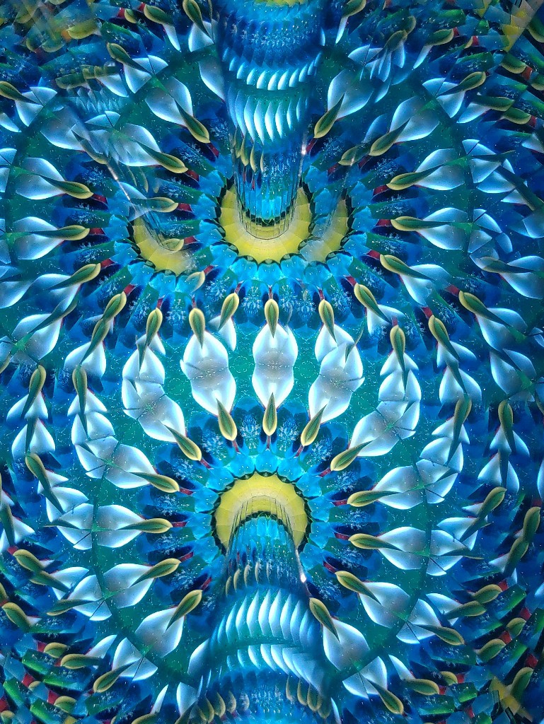 江角陸「折り鶴」 | Art Kaleidoscope Japan 日本のアート万華鏡