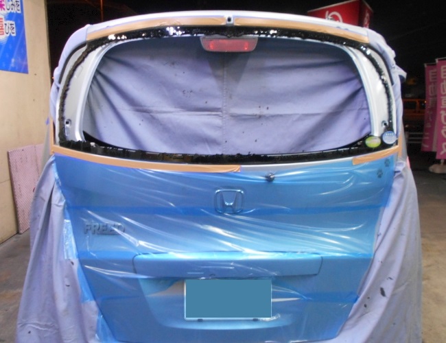 ホンダ・フリード（ＧＢ３）リアガラス交換事例 | ホンダ車のフロントガラス交換修理の事例紹介『ジャパンオートガラス』