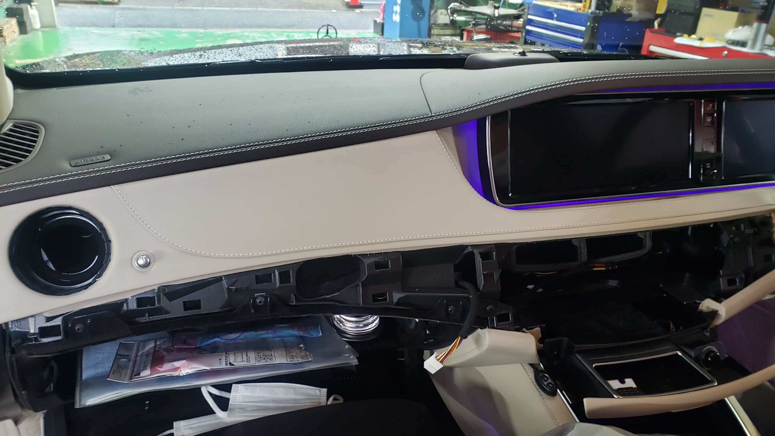 ベンツ W222 イルミネーションエアコンアウトレット取り付け