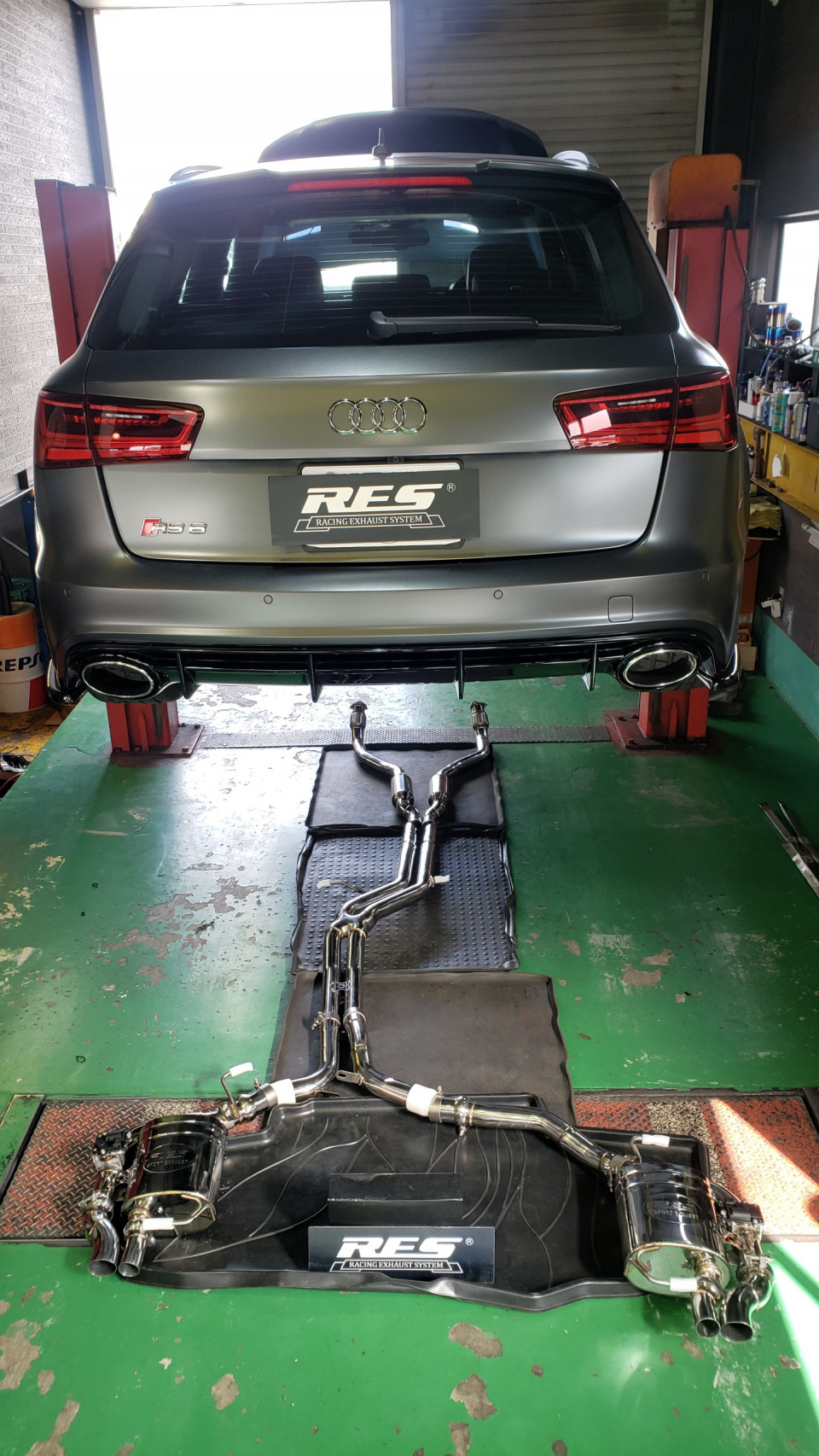アウディ RS6アバント RESバルブマフラー取り付け！ | POLE POSITION