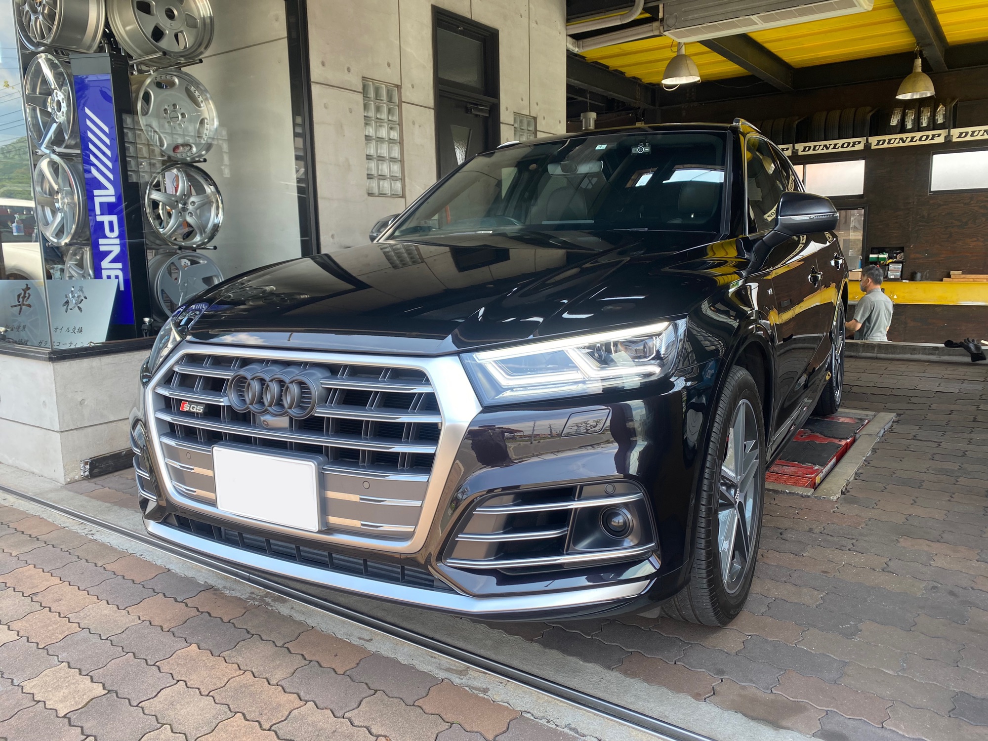 アウディ Q5 新車外し ブレーキパッド