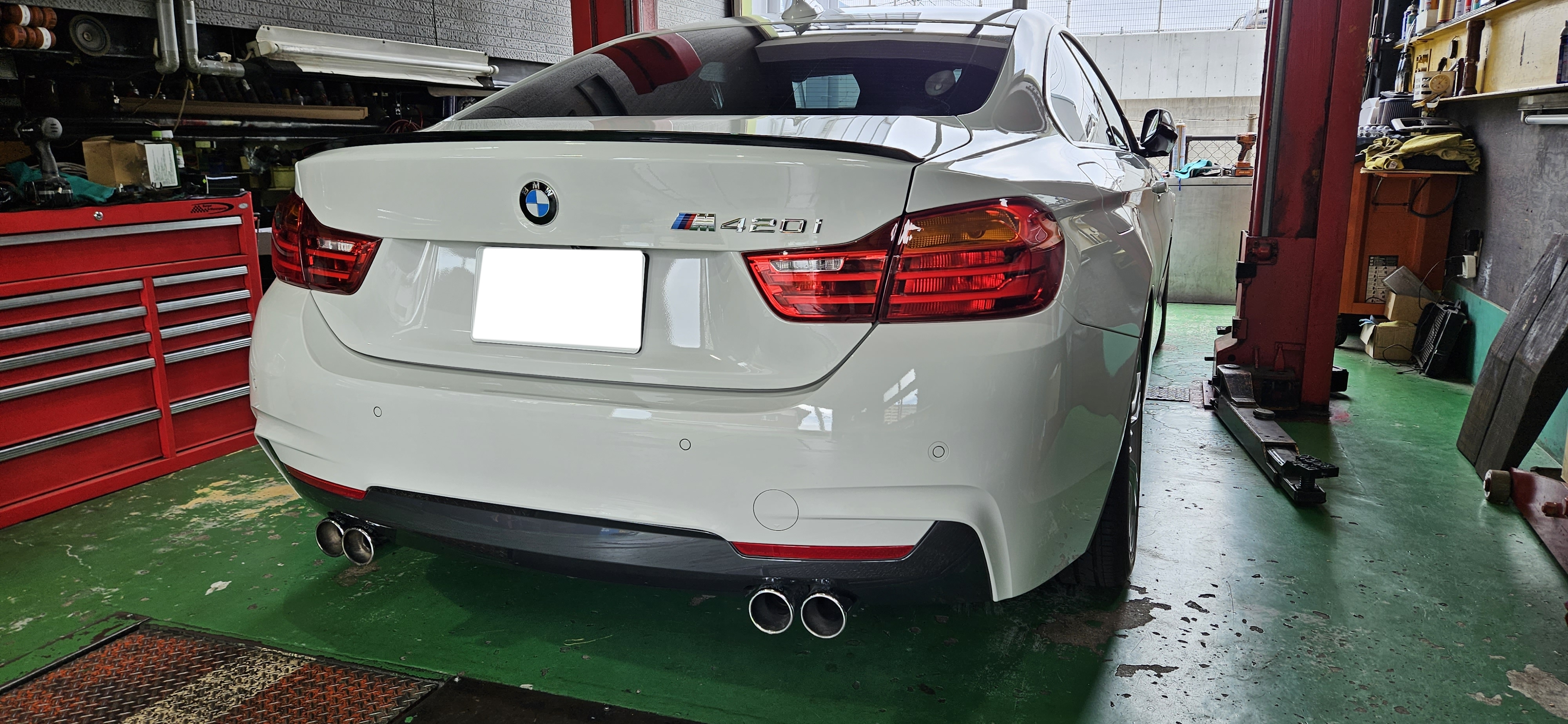 BMW F32 420i M4 CS GTS OLEDタイプテールランプ取り付け！ | POLE