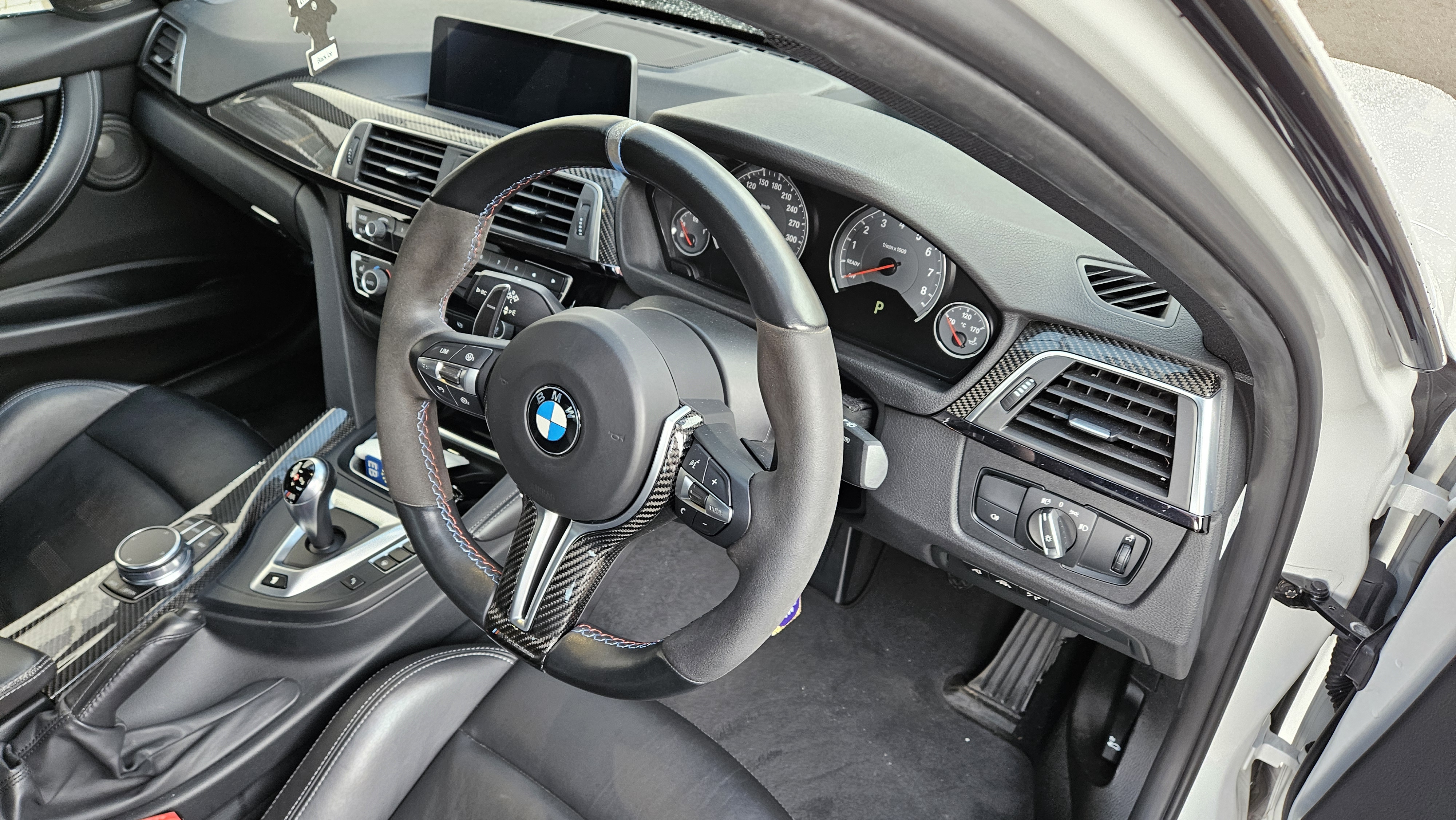 BMW F80 M3 ステアリング&シート交換！ | POLE POSITION