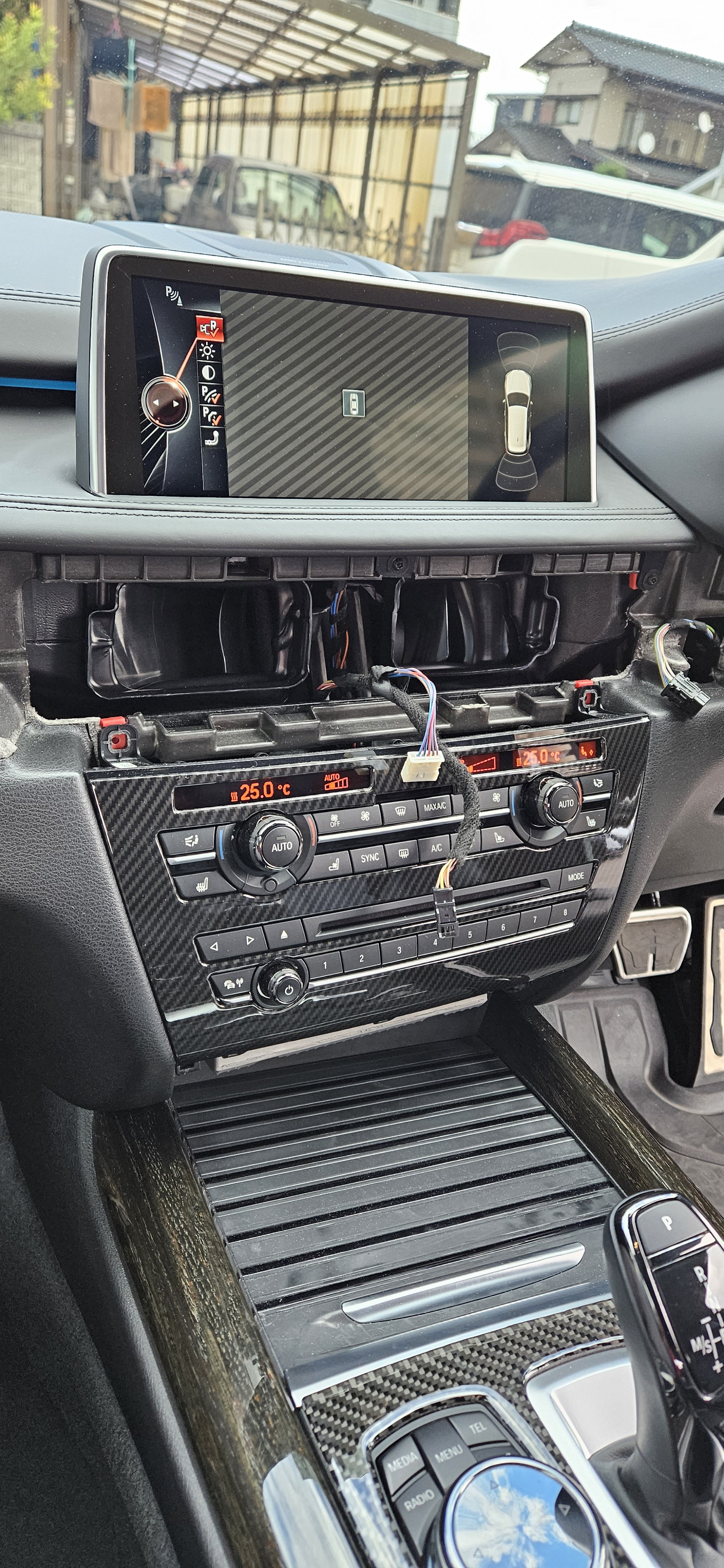 BMW x5 f15 トノカバー　純正品　取り外し BMW X5 G05 純正トノカバー - メルカリ
