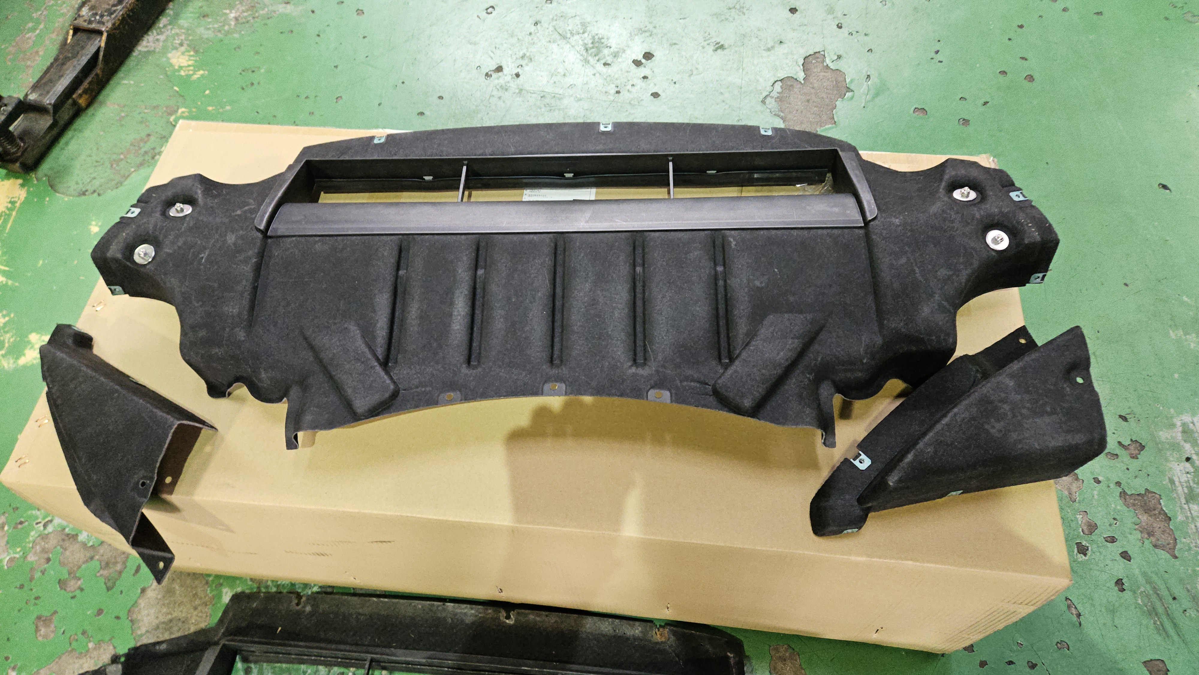 BMW E92 M3 アンダーカバー交換&モニター不具合修理! | POLE BMW E92 M3 アンダーカバー交換&モニター不具合修理! | POLE