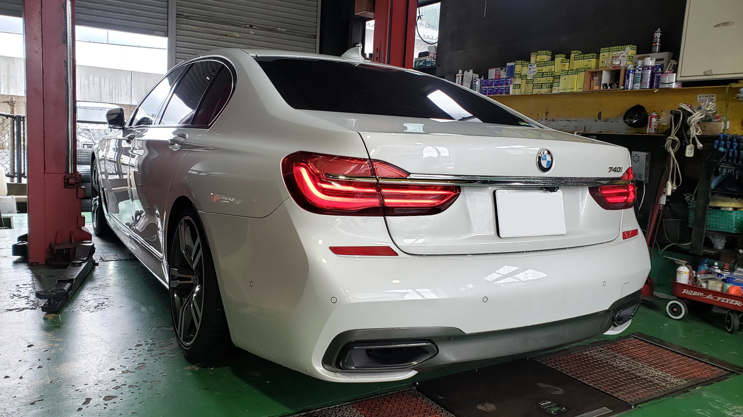 narutonotai 様BMW M3M4 用　等長センター BMW Mパフォーマンスパーツに「センターロックホイール」登場