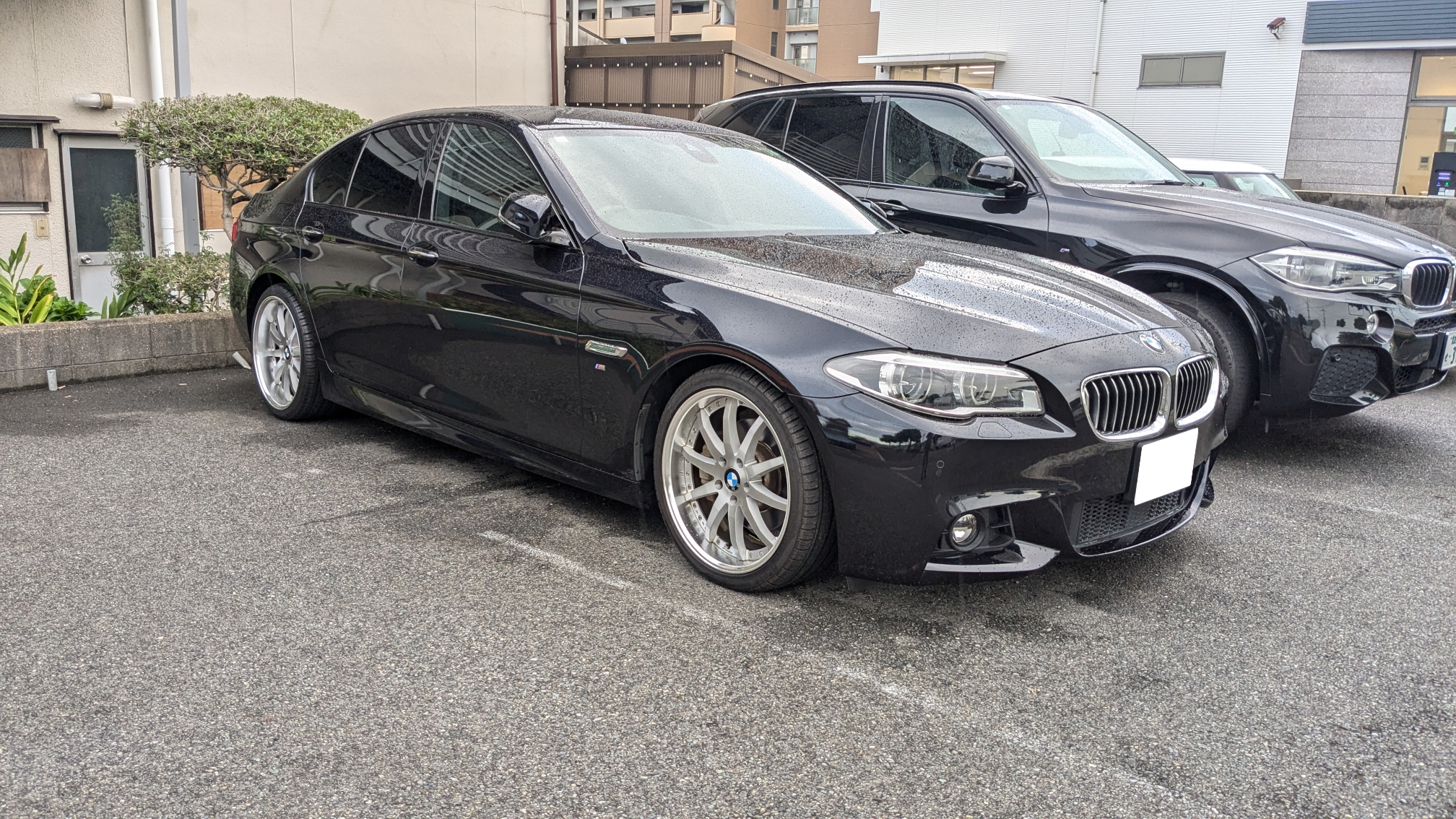 BMW F10 523d ダウンサス取り付け、F15 X5 エアサス