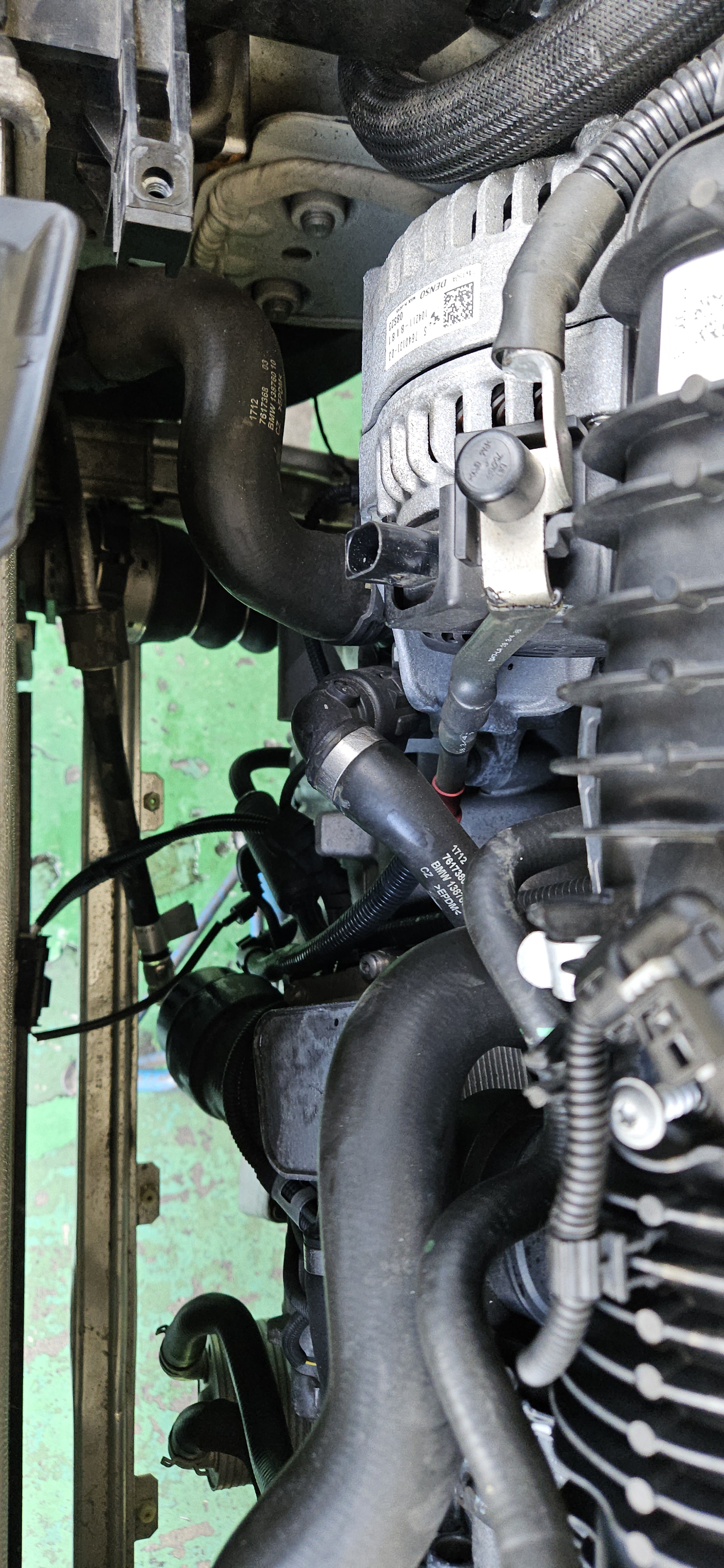 F54 ミニクーパーS エアコンコンプレッサー交換、BMW F25 X3 F54 ミニクーパーS エアコンコンプレッサー交換、BMW F25 X3