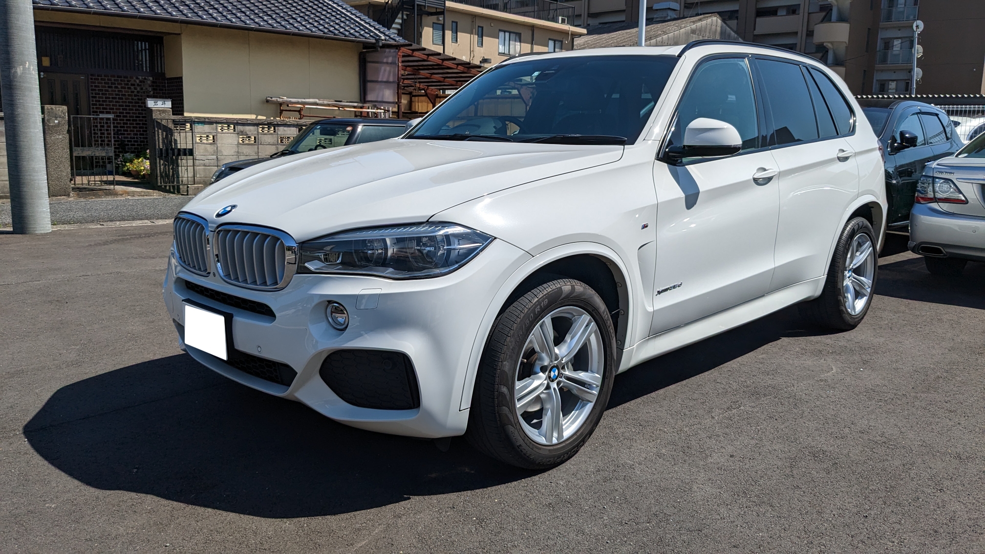 BMW F15 X5 breniブレーキパッド交換&ナビ地図データ更新、オイル交換