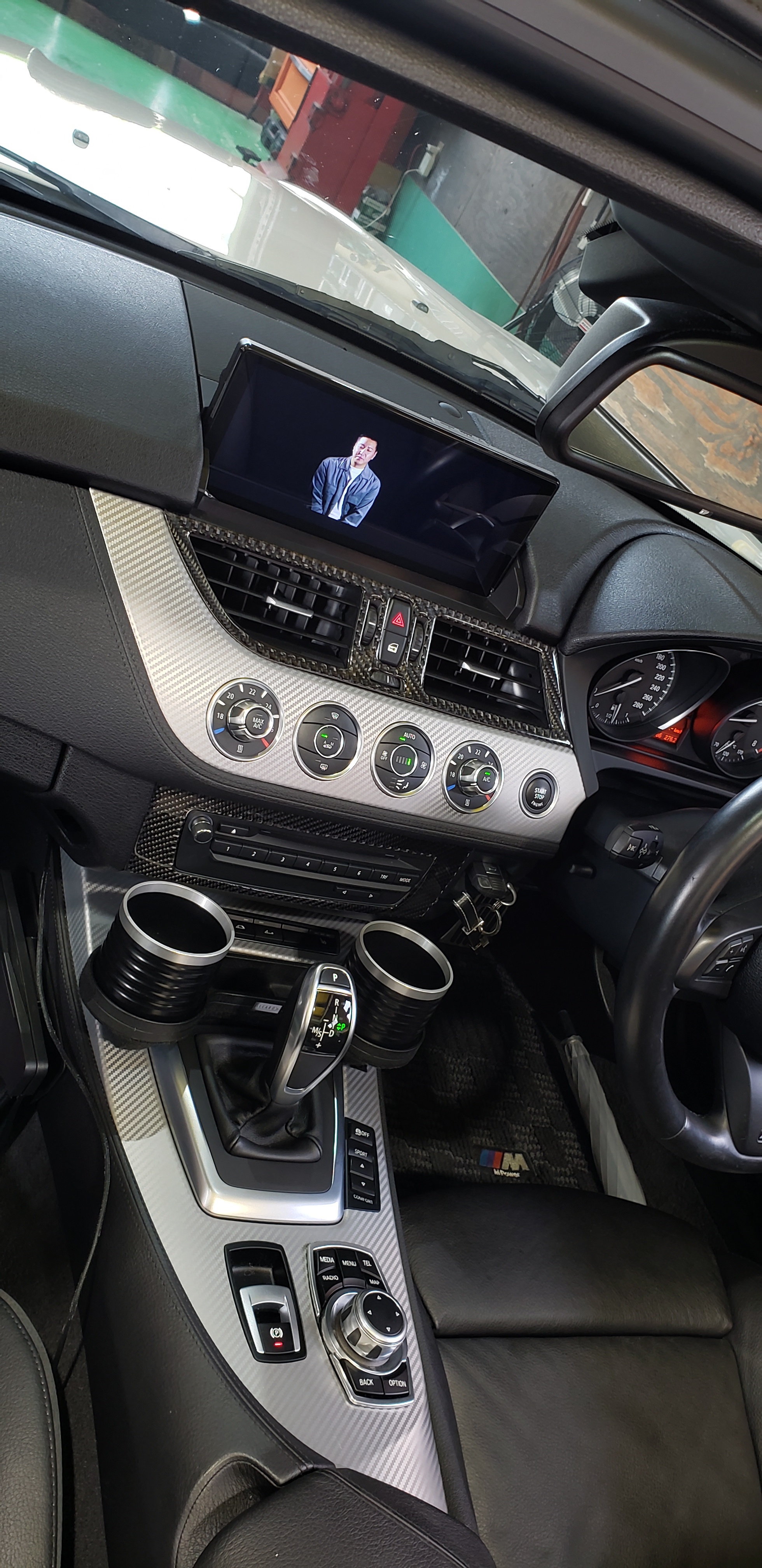 BMW E89 Z4 Androidモニター取り付け! | POLE POSITION BMW E89 Z4 Androidモニター取り付け! | POLE POSITION