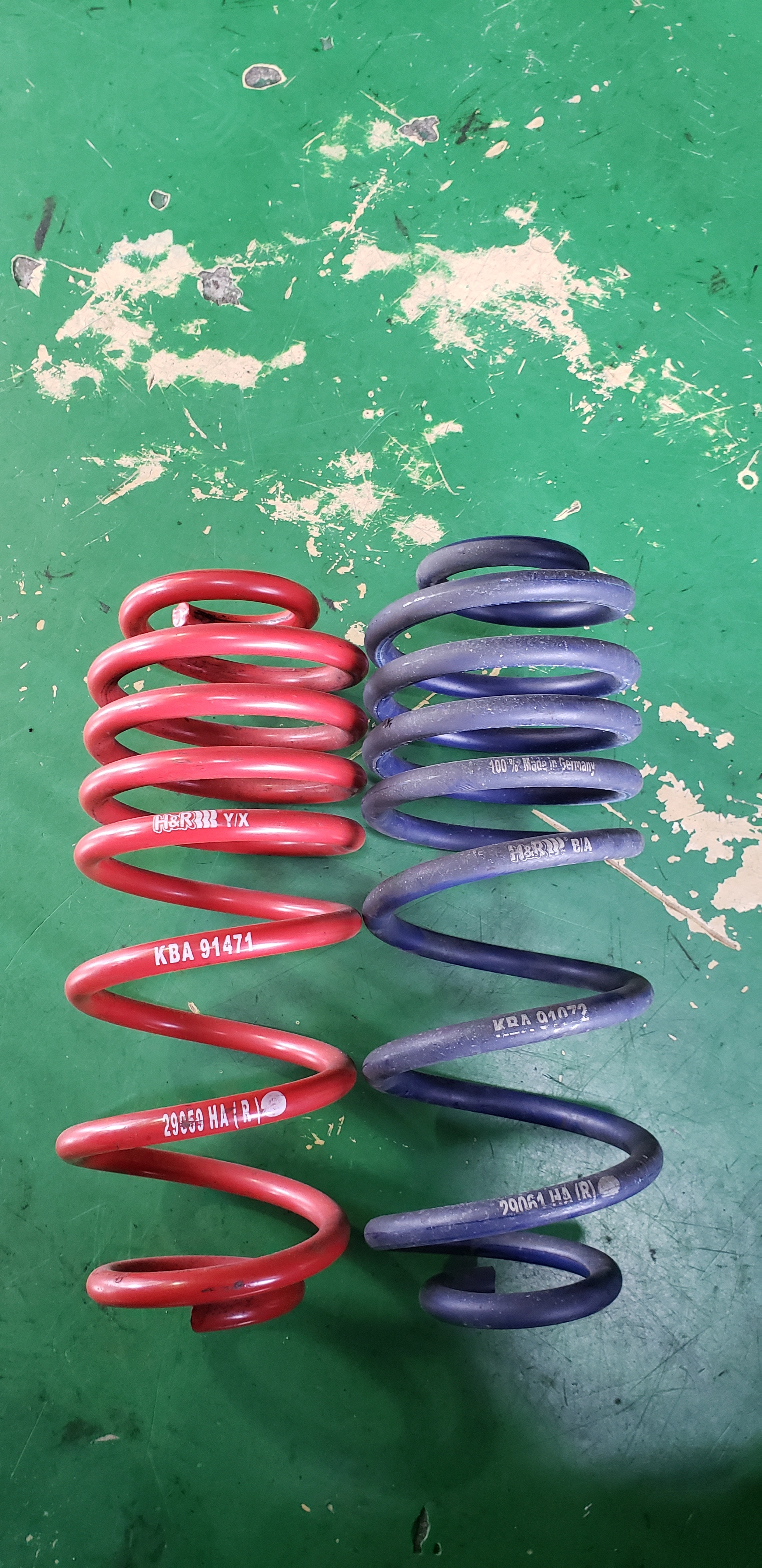 H&R スプリング 29061-2 アウディ Amazon.com: H&R 29061-2 Lowering Springs : Automotive