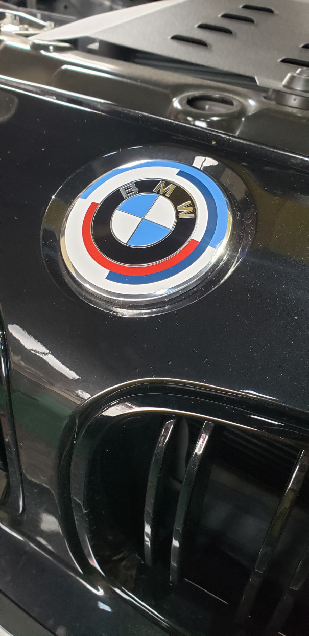 Bmw F36 4i エンブレム交換 F11 523d スマートキー化 Pole Position