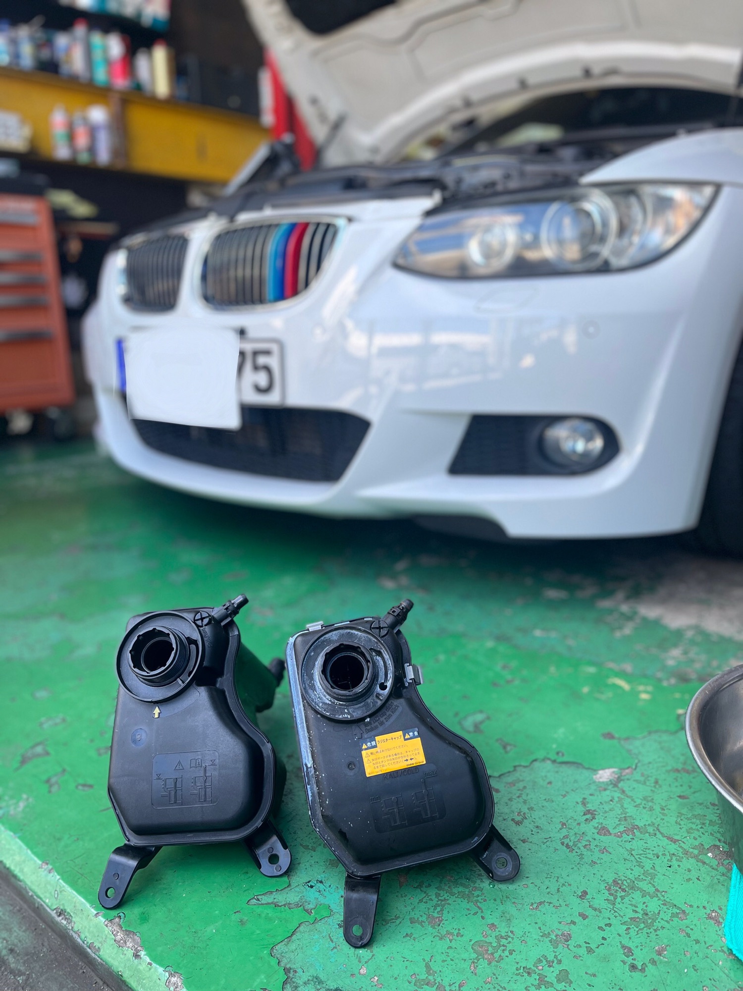 ♪ヘッドライト分解清掃 BMW E90・E91・E92・E93