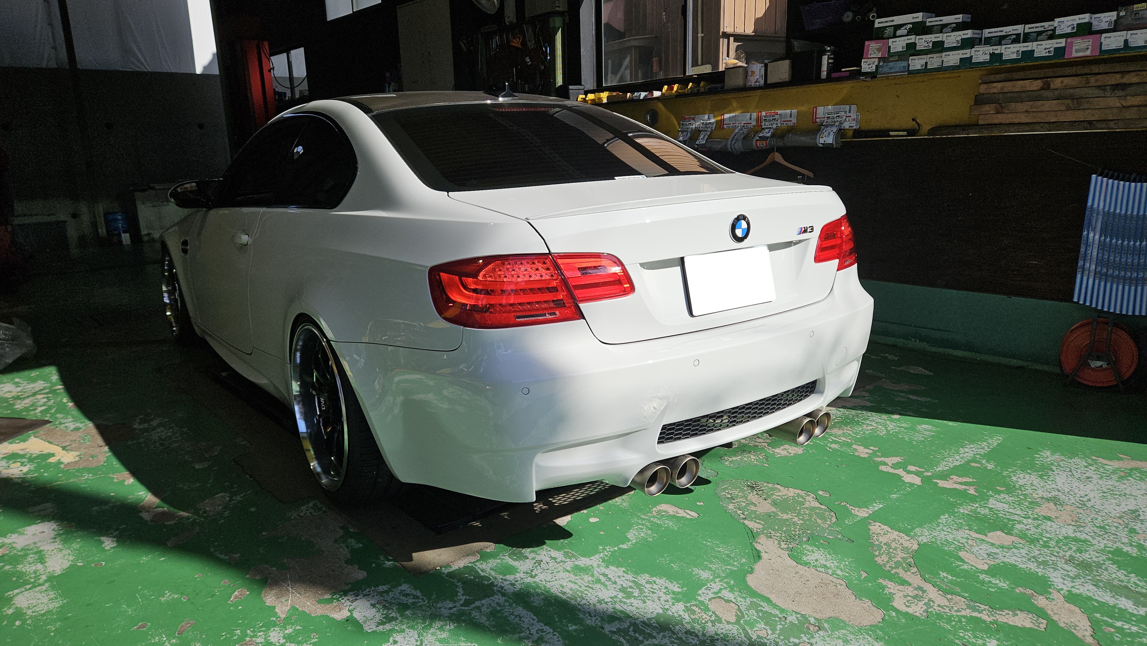 BMW E92 M3 フロント&センターパイプ交換! | POLE POSITION BMW E92 M3 フロント&センターパイプ交換! | POLE POSITION
