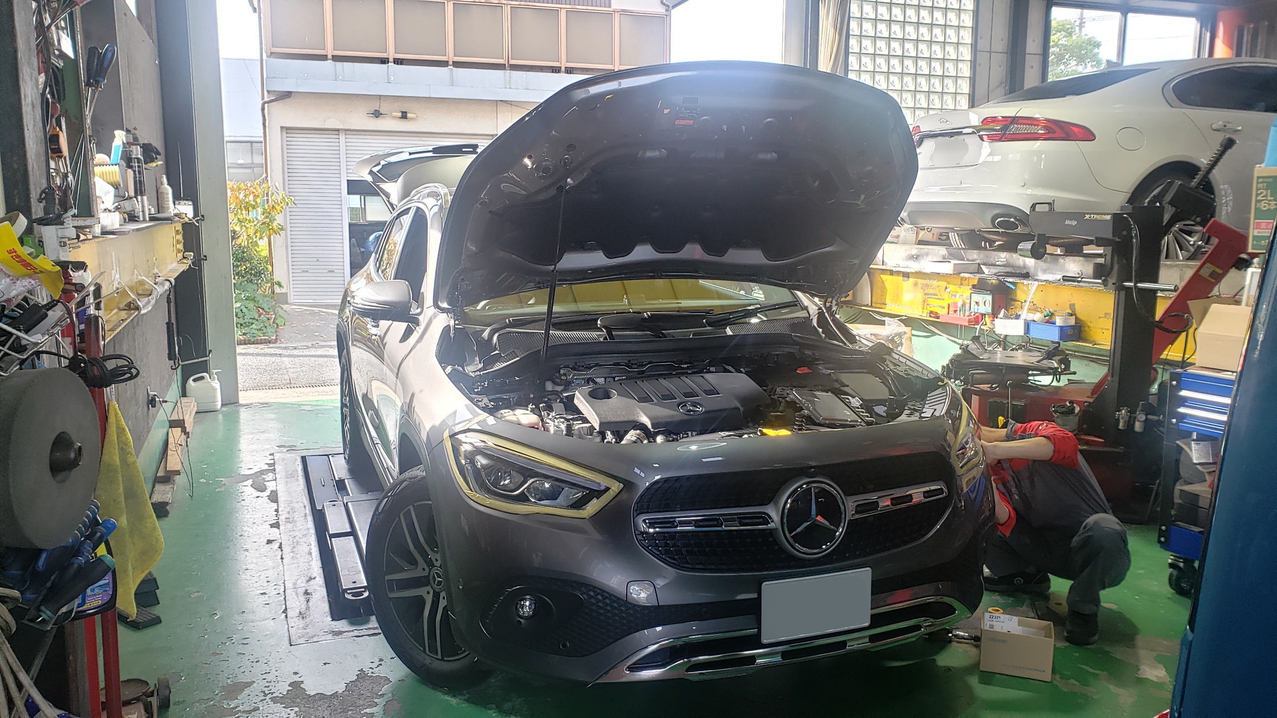 ベンツ H247 GLA200d パナメリカーナグリル取り付け、BMW F10