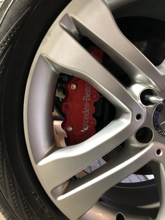 ブレーキキャリパーカバー取り付け 車検 オイル交換などなど Pole Position