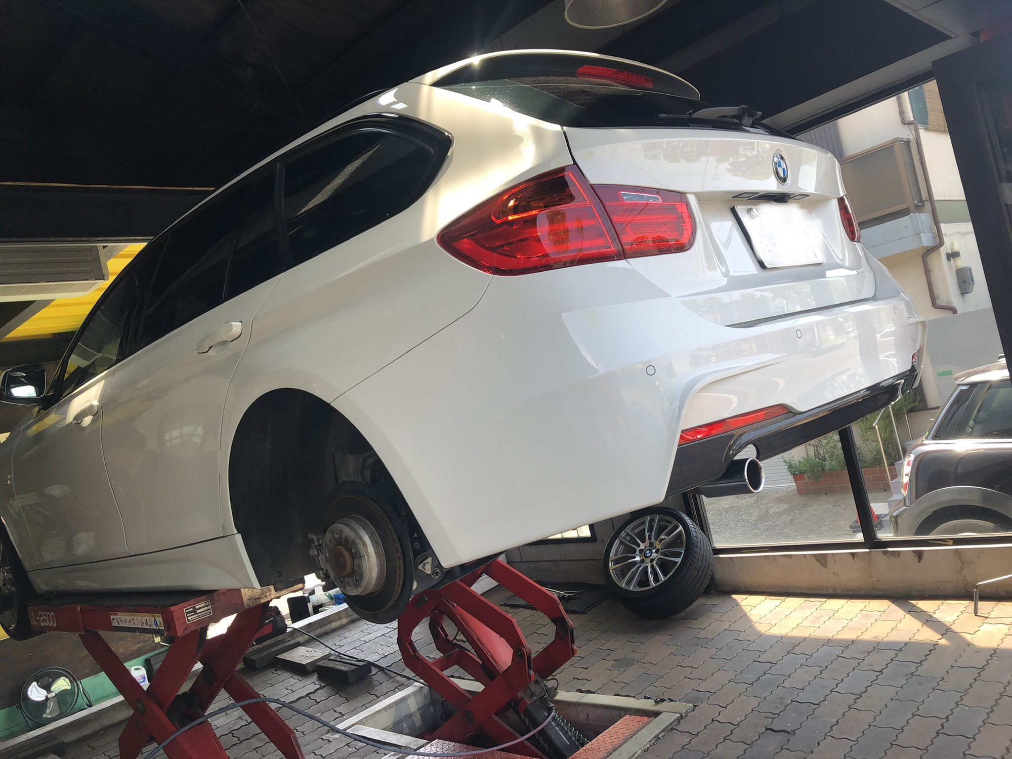 BMW F31 ラルグス車高調取り付け！ | POLE POSITION