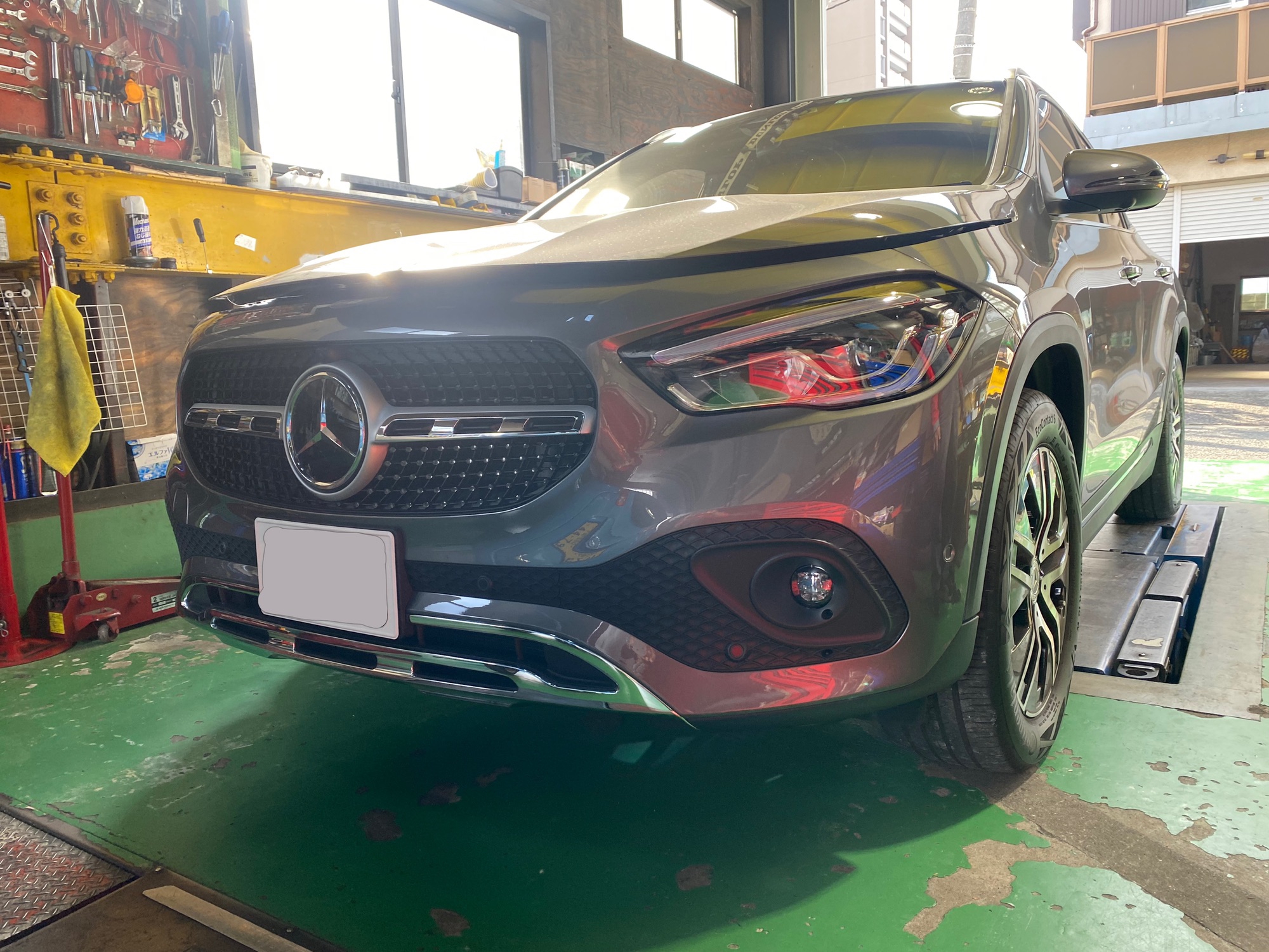 ベンツ H247 GLA200d パナメリカーナグリル取り付け、BMW F10