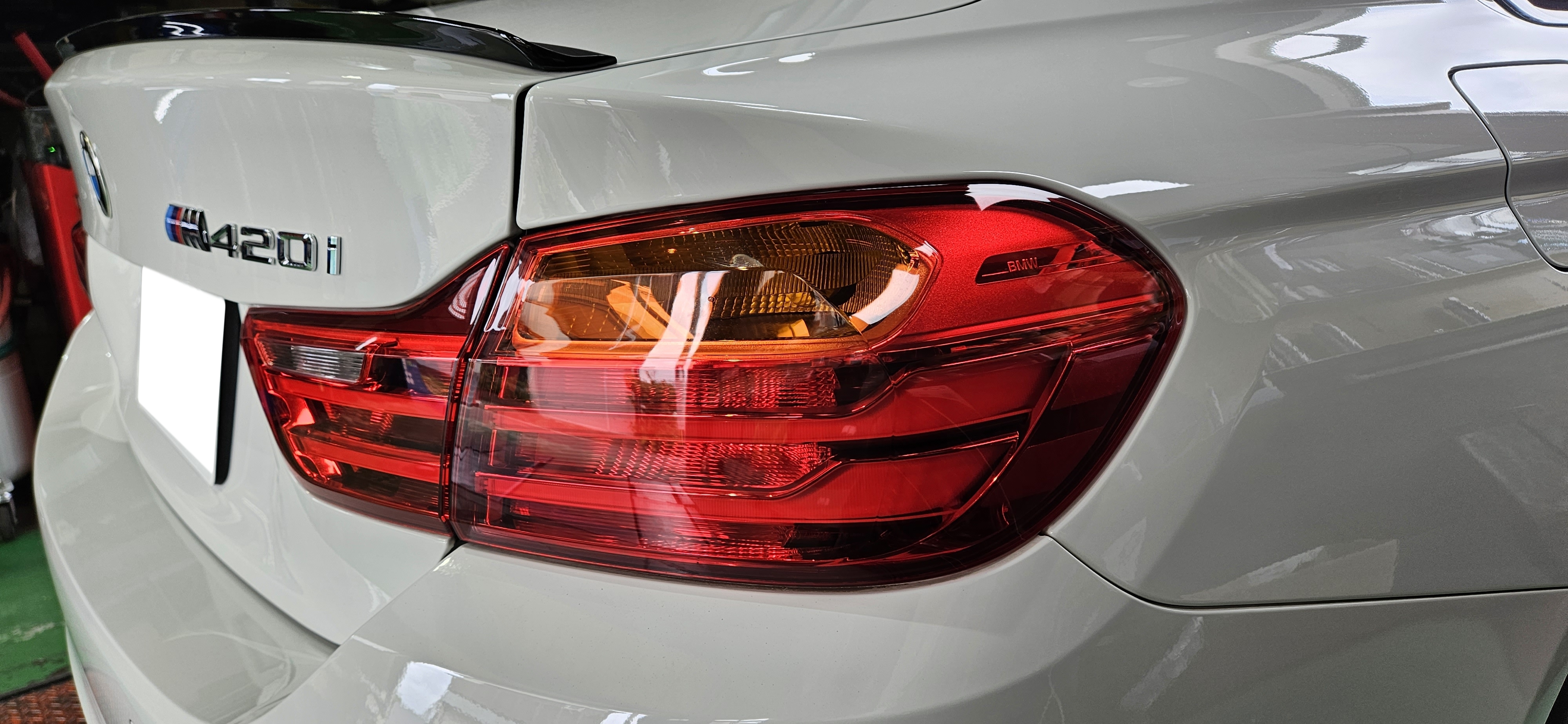 BMW F32 420i M4 CS GTS OLEDタイプテールランプ取り付け