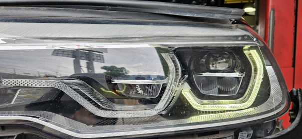 BMW G30 523d デイライトモジュール交換、F15 X5 ABSセンサー交換など 