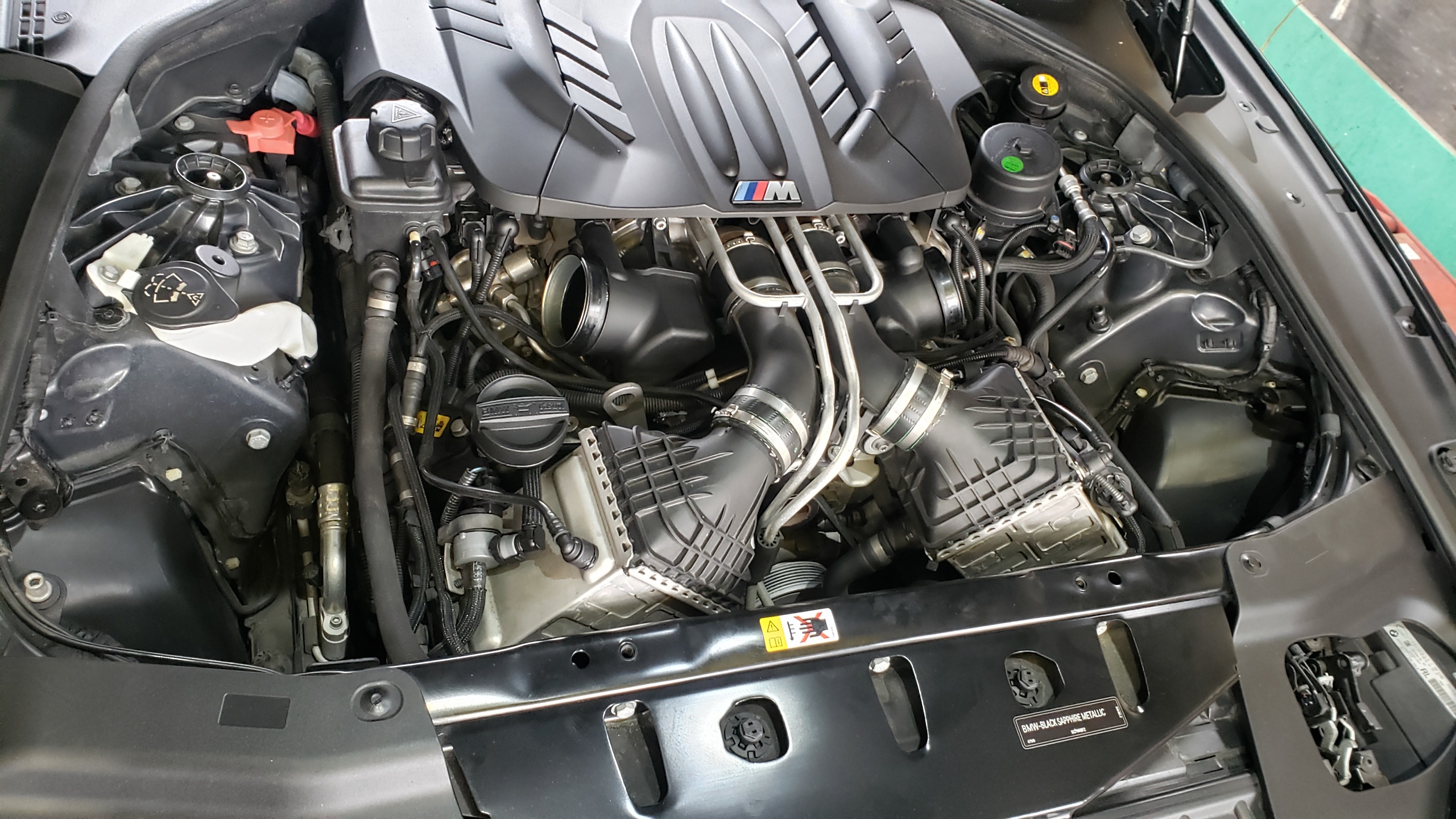 aFe POWER AIR INTAKE SYSTEM 2台取り付け、BMW F13 M6 DME書き換え