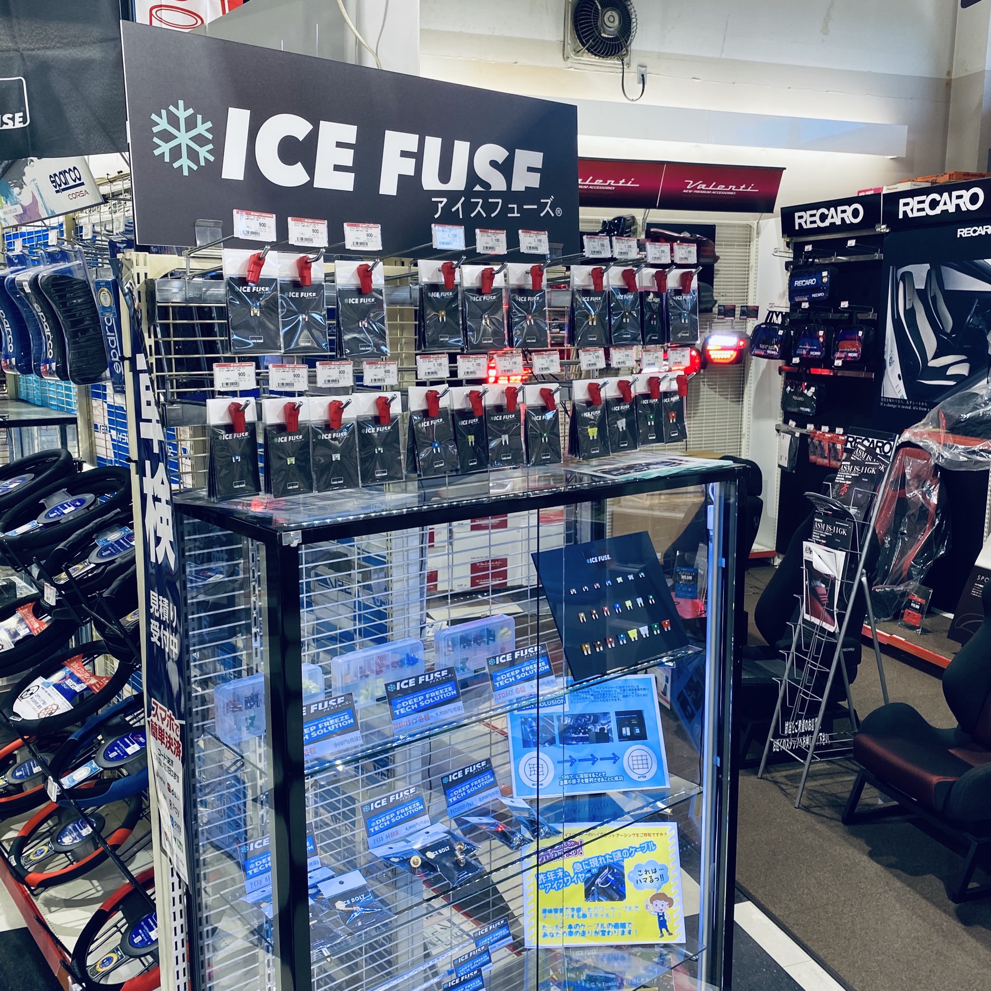 ICE STORE 　お決まり品 楽天市場】冷凍庫用製氷皿, 蓋付き 64グリッド シリコン アイス