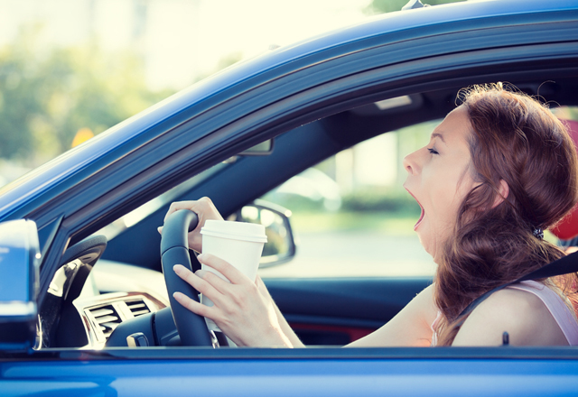 睡魔に勝てる 仕事中や運転中に効果的な眠気覚ましの方法４選 アップガール