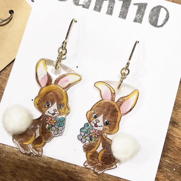 ウサギのピアス ハンドメイドアクセサリー レトロアニマル オリジナルイラスト Sun110 Handmade Accessory