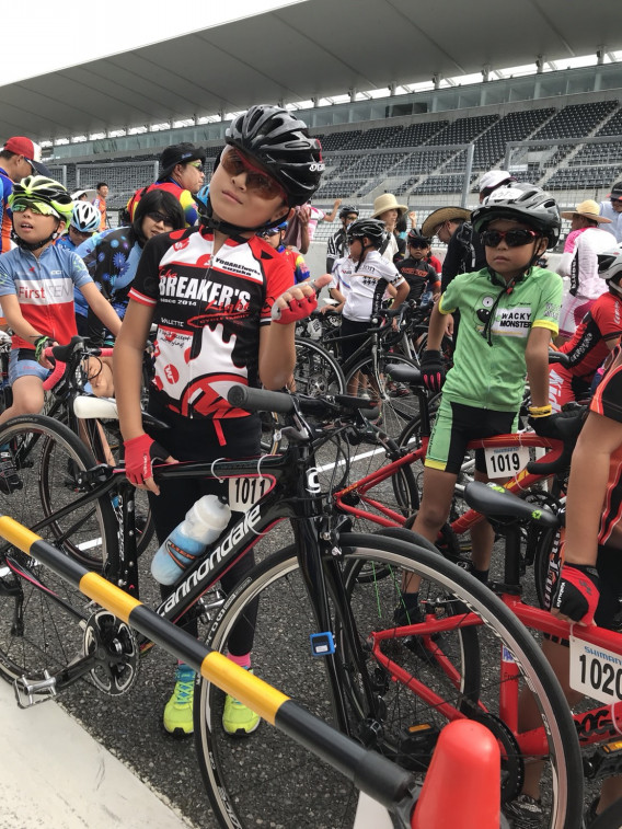 8 18 シマノ鈴鹿ロードレース 1日目 三味線racing By Sdk