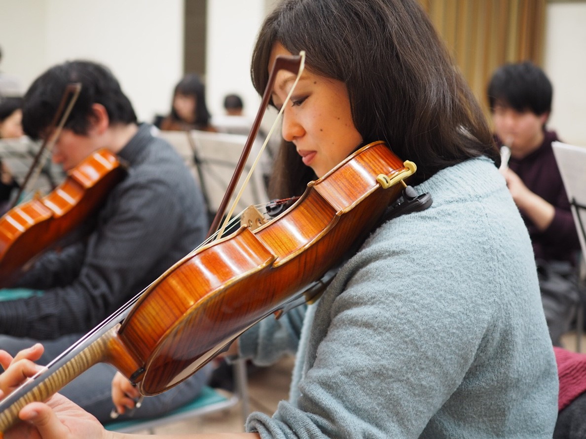 団員インタビュー Vol.9 ヴィオラ 関 桃代 | シュタール