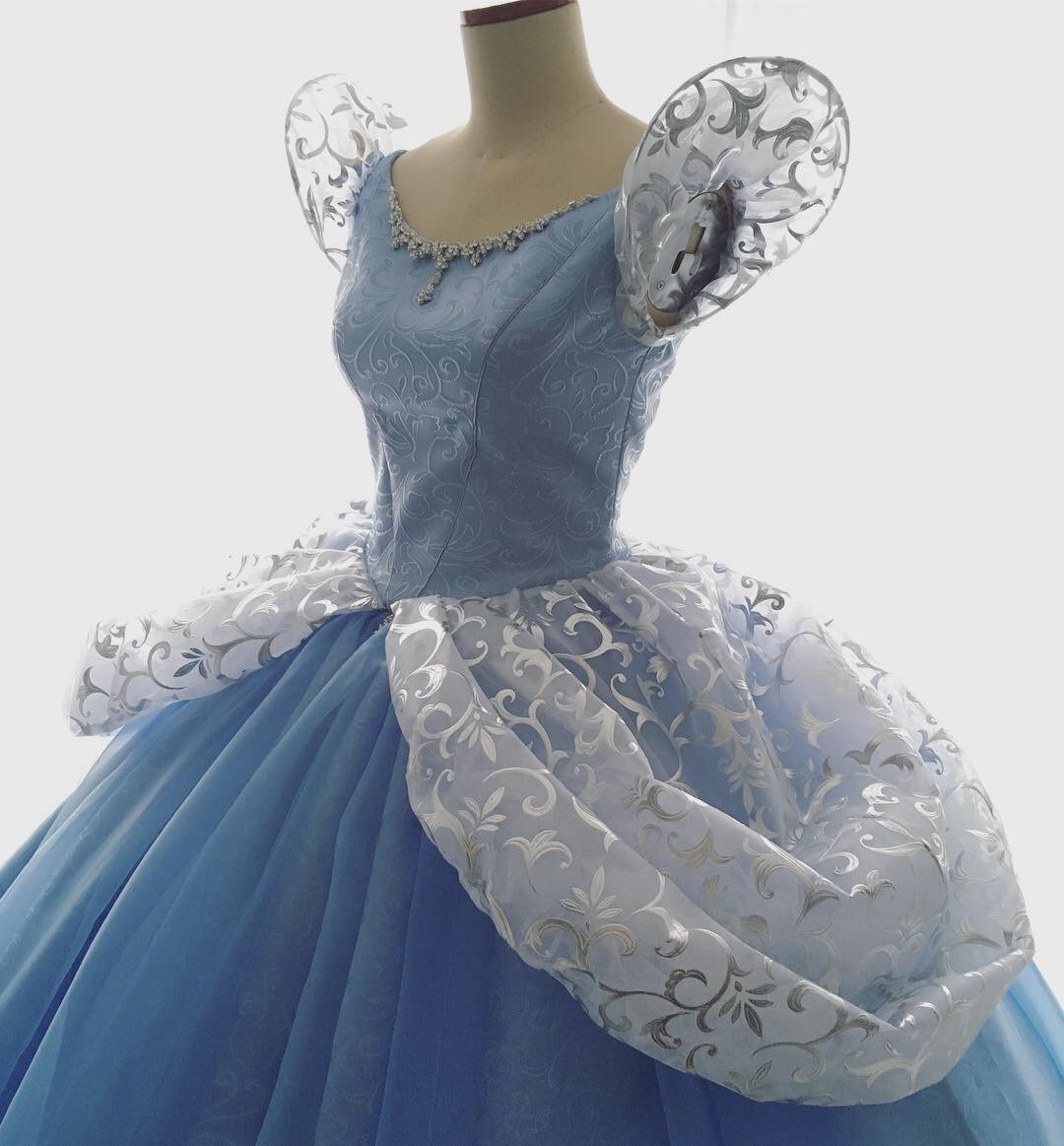 シンデレラ風ドレス ￥140,000～ | principessa