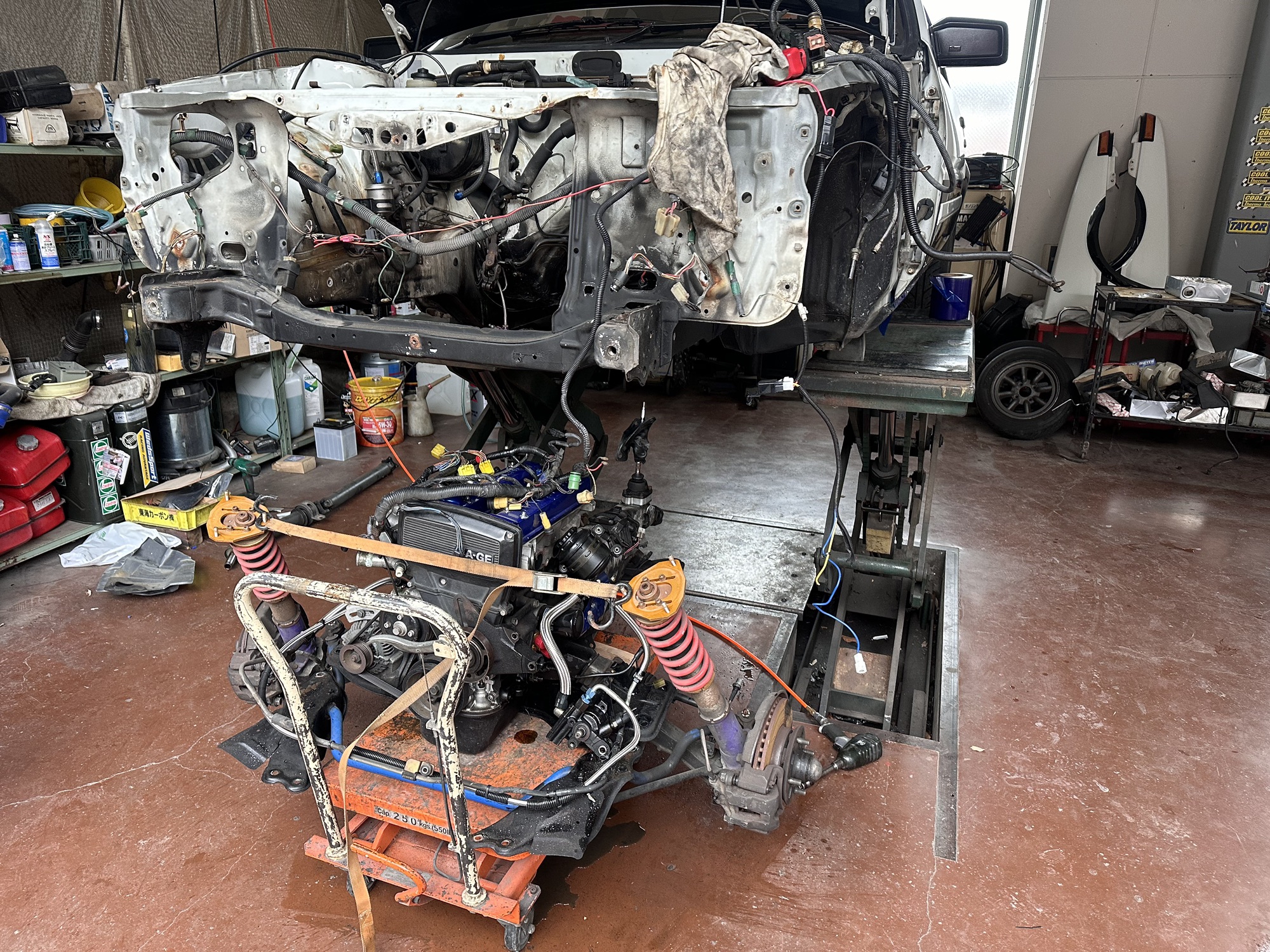 AE86エンジンルーム塗装、下準備 | Racing Service YASU ~total
