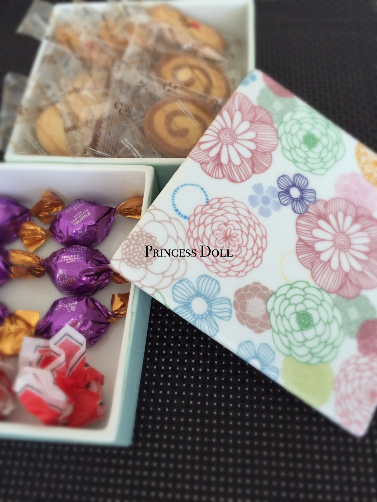 ポーセラーツ 三段重 洋風♡お重箱 タッセル