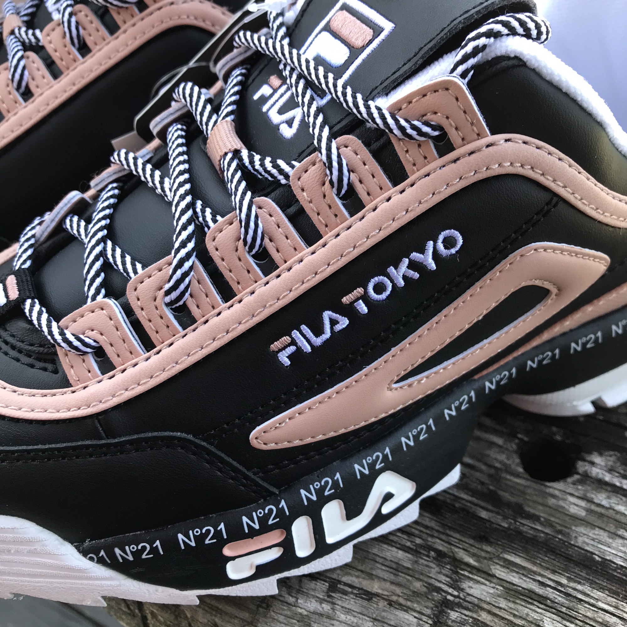 N°21×FILA 限定コラボスニーカー発売 | Bloon&magic オフィシャル