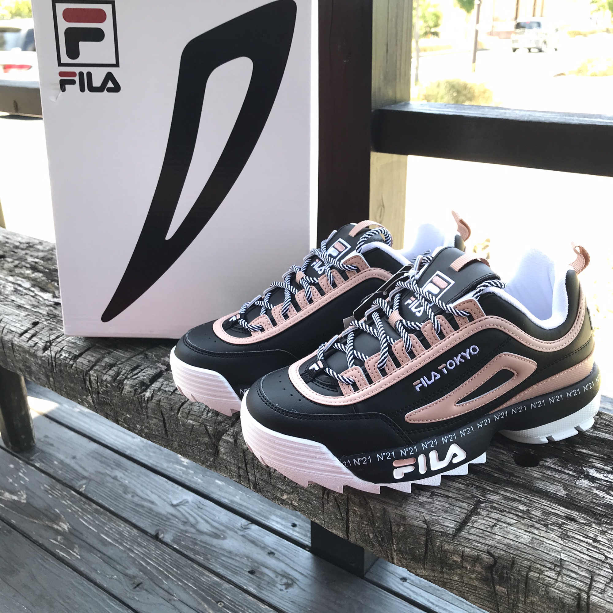 N°21×FILA 限定コラボスニーカー発売 | Bloon&magic オフィシャル