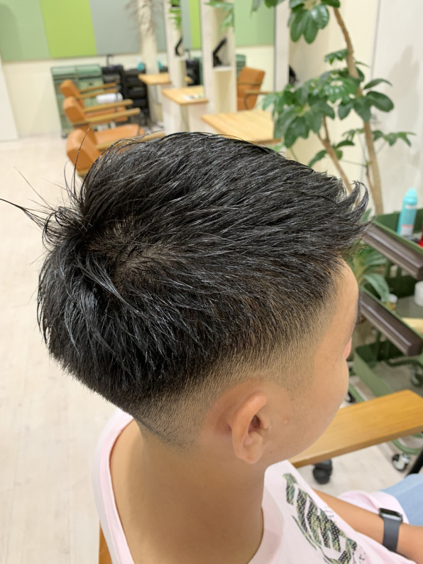 夏は緩いフェイドカットmen 美容室 Oli Ola オリオラ