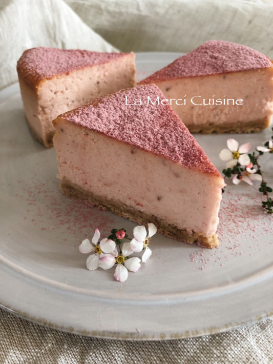 苺の可愛いチーズケーキ パンとお菓子の教室 ｌa Merci Cuisine