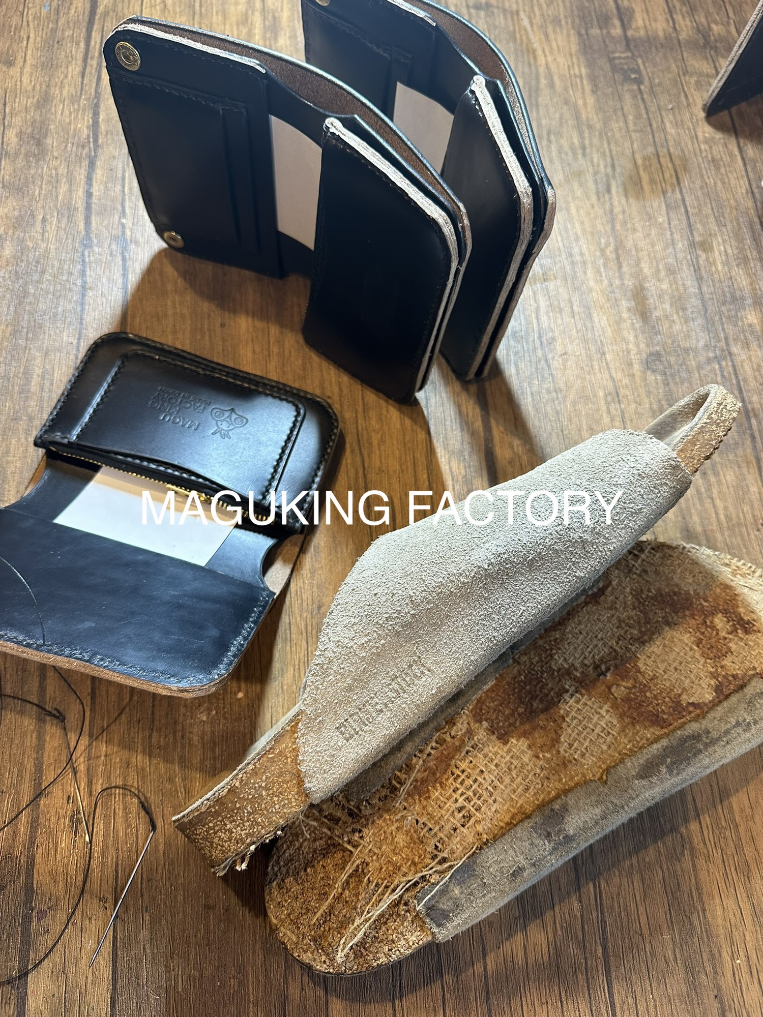 2つ折り財布 : ページ4 | MAGUKING FACTORY