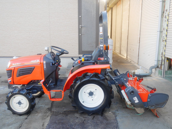 入庫情報】クホタトラクター JB13X 13.5馬力 現行型 382時間 美車 家庭 