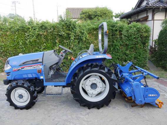 入庫情報】イセキ トラクター ATK250 25馬力 162時間 | 茨城中古農建機 