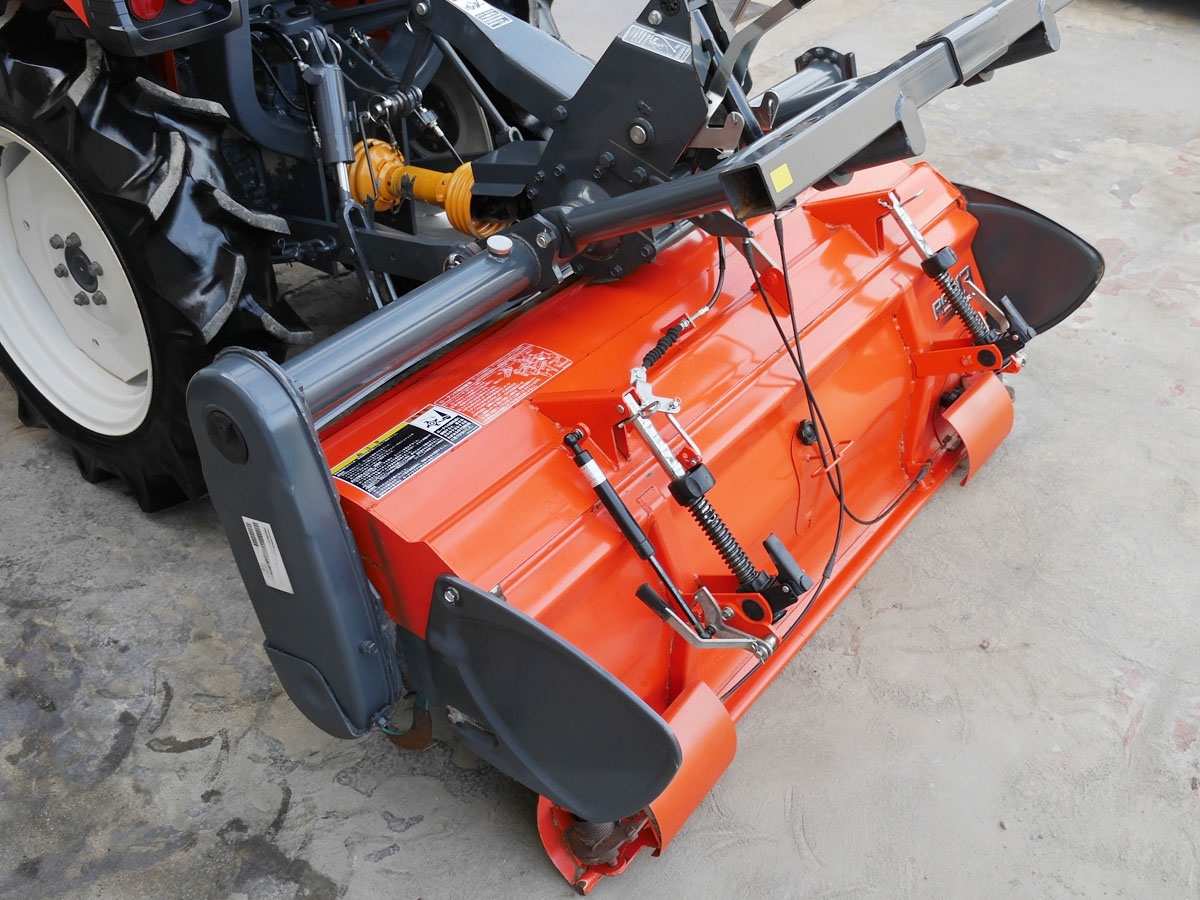 クボタ トラクター KB17XF 17馬力 318時間 無段変速ノークラ 上位機種