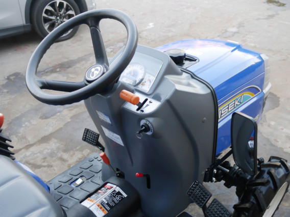 入庫情報】イセキ トラクター Z15-X 15.8馬力 高年式 パワステ 自動 