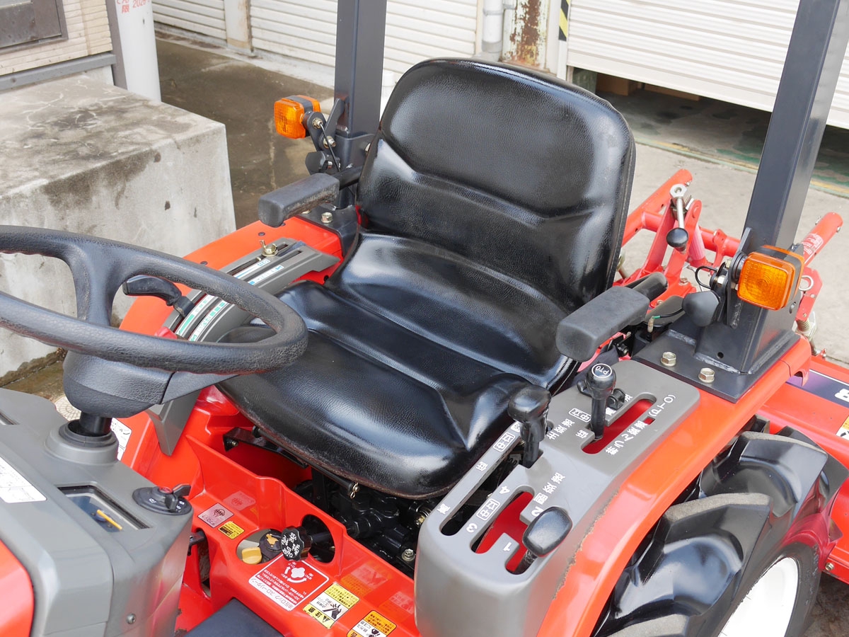 入庫情報】ヤンマー トラクター Ke-50 15馬力 快速ターン 419時間 良コンディション | 茨城中古農建機販売のブログ