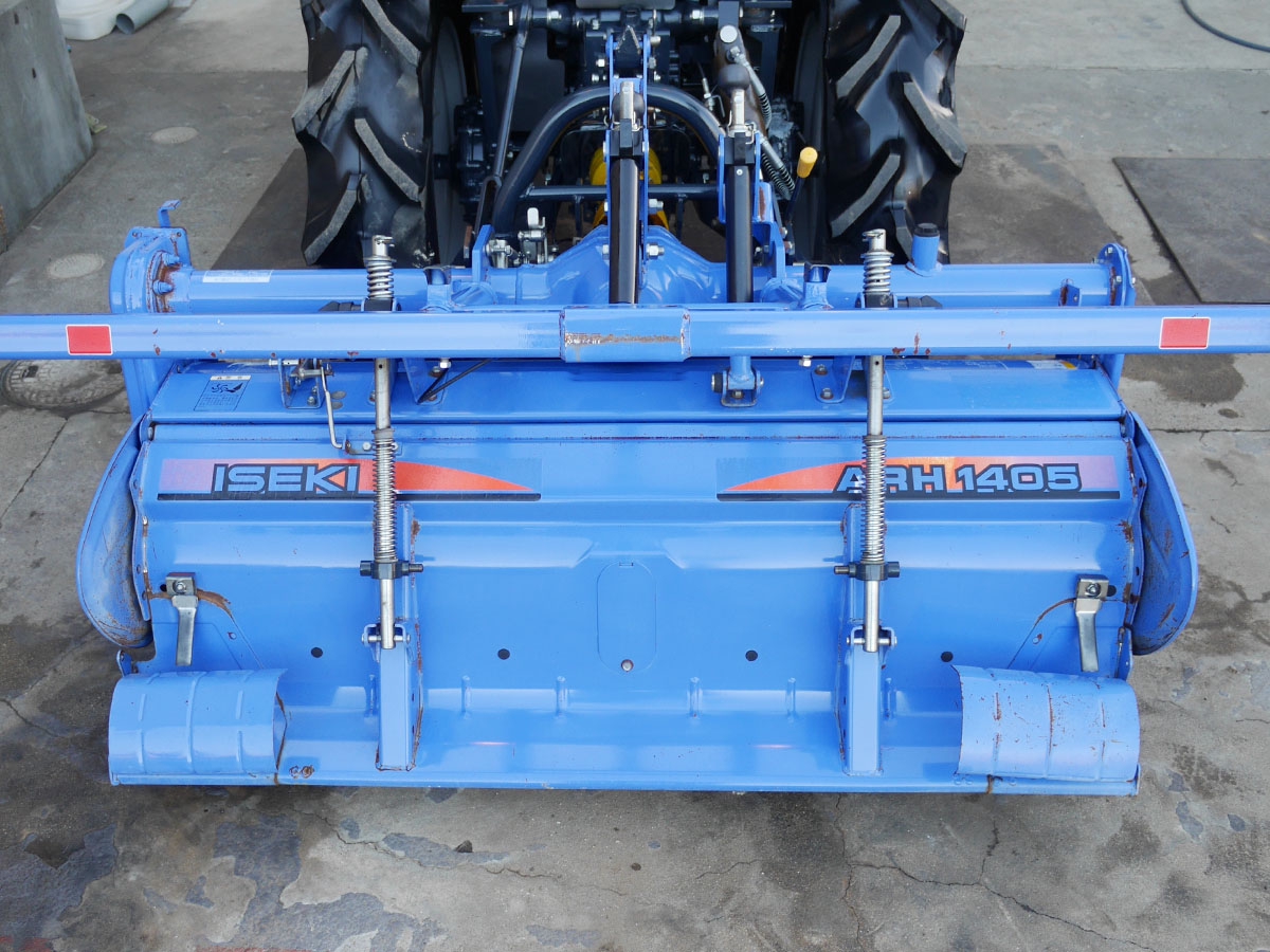 入庫情報】 イセキ トラクター TH235 23.5馬力 107時間 エアコン