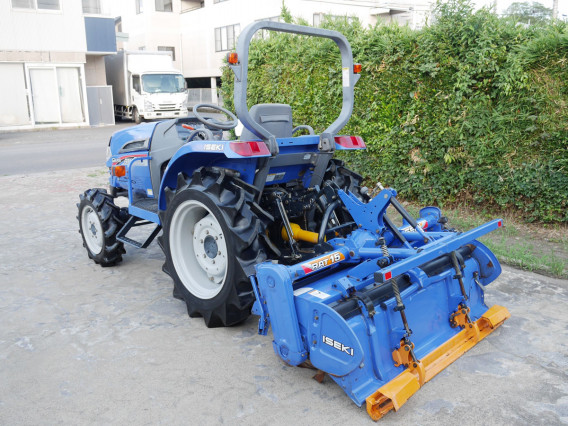 入庫情報】イセキ トラクター ATK250 25馬力 162時間 | 茨城中古農建機 