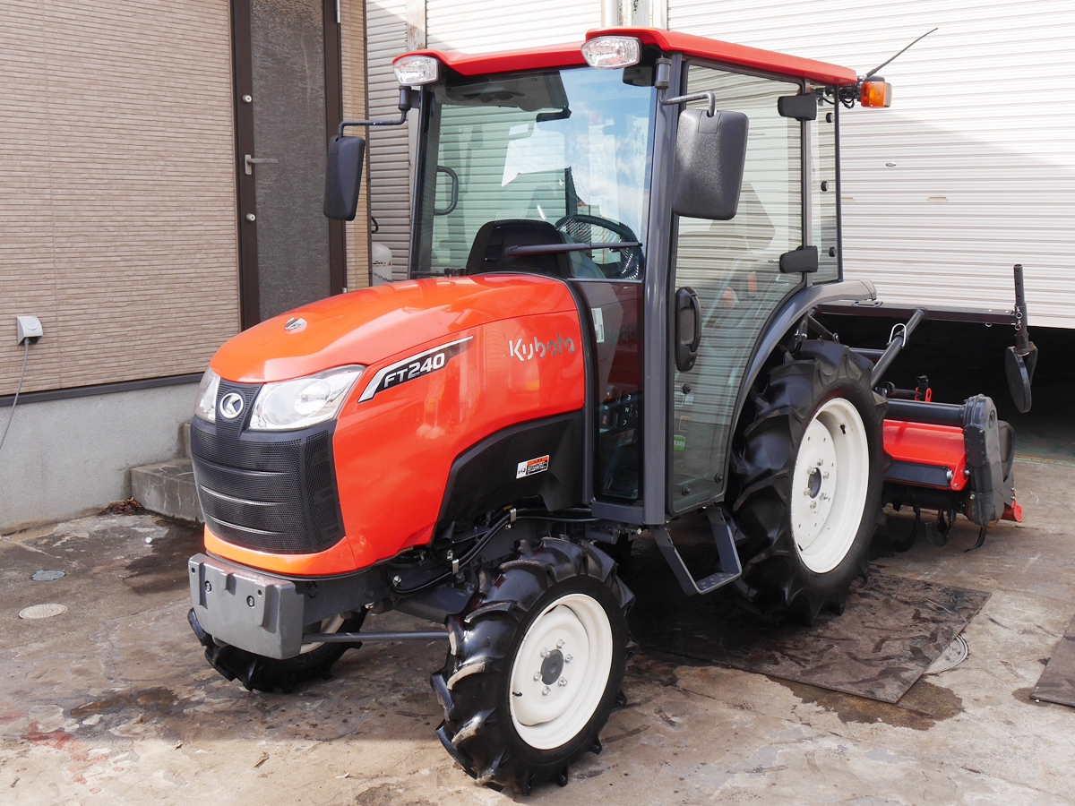現行型 クボタ トラクター FT240 24馬力 654時間 エアコンキャビン 動作確認済 現行型 クボタ トラクター FT240 24馬力 654時間 エアコンキャビン